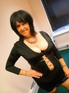 fun50minx mature female escort in the North East